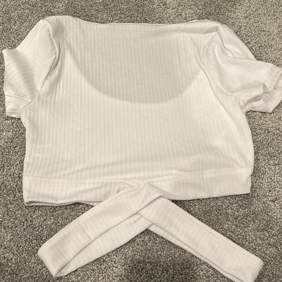 White cross over tee - Picture 2 of 3